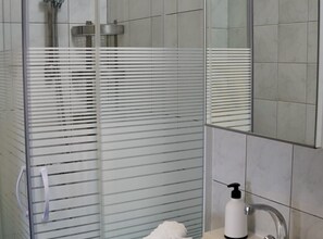 Shower, hair dryer, towels - Apartments Ivo Rovinj - Studio apartment (Nathan) (Rovinj)