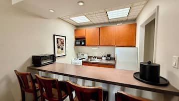 Kamer, 1 kingsize bed | Privékeuken