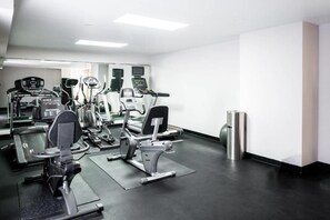 Fitness facility - HomeTowne Studios by Red Roof Leesburg (Leesburg)