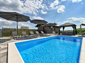 A heated pool - Dora Harmony House - Three bedroom Villa with the Pool (Krapinske Toplice)