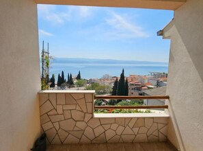 Property grounds - Apartments Rubić - Studio Apartment with Balcony and SeaView (6) (Omis)
