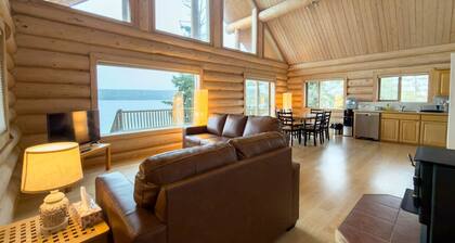 Serene Lakeside Escape – Juniper Lodge, Lac La Hache