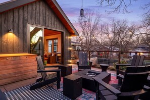 Terrace/patio - Treehouse Social with Fire Pit near Lake & Rainey (Austin)
