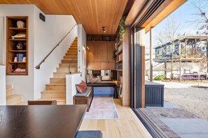 Interior - Treehouse Social with Fire Pit near Lake & Rainey (Austin)