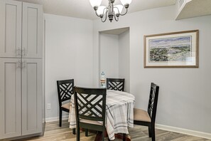 Dining - 2 Mi to Shore: Surfside Beach Condo w/ Pool Access (Surfside Beach)