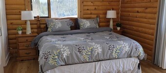 4 Bdrm Lodge Suite w Hot Tub, beautiful Lake views! Pet Friendly