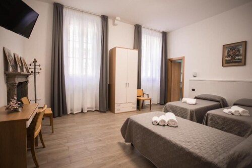 HOTEL AMICO