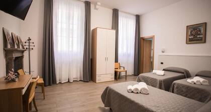 HOTEL AMICO