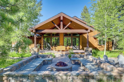 Ski-In/Ski-Out! Mtn-View Donnelly Home w/ Hot Tub
