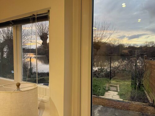 Lakeside Haven in London