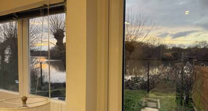 Lakeside Haven in London