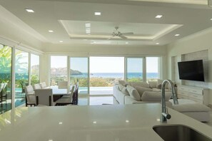 Interior - Ocean View Luxury + Sunset Terrace | Gated Resort (Del Coco Beach)
