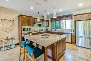 Fridge, microwave, oven, stovetop - Modern Condo + Pool Access | Gated Community (Coco)