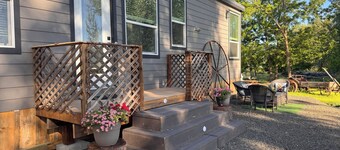 Halfway Wild Creek Front Tiny Home - Tiny House sleeps 3 add RV sleeps 4 more
