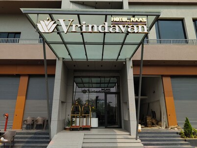 Hotel Raas Vrindavan 