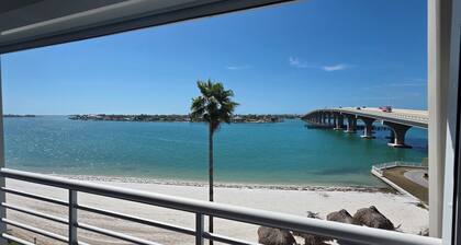 NEW LOW RATES for May - Water view condo with AC in St. Petersburg
