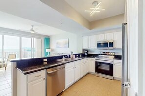 Condo, 1 cama King e sofá-cama (Ariel Dunes I 1306) | Cozinha privada