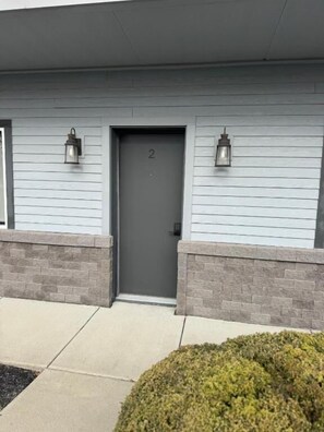 Exterior detail - The Melrose Motel  (Sandusky)