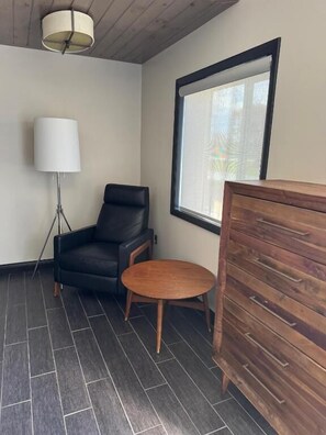 Double Room, Patio, Courtyard View | Interior - The Melrose Motel  (Sandusky)