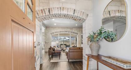 Spacious 4BR Boerne Retreat Near Downtown