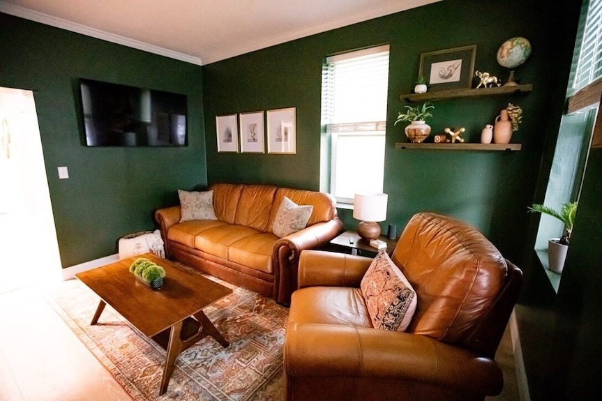 Salt & Honey Cottage Walk To Dining & Pet Friendly - Illinois