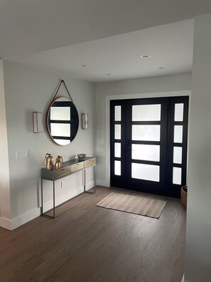 Interior - North Fork Waterfront Oasis in Mattituck (Mattituck)
