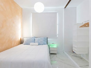 2 bedrooms, iron/ironing board, free WiFi, bed sheets - Comfortable San Juan Home • Ideal for Groups + Parking (San Juan)