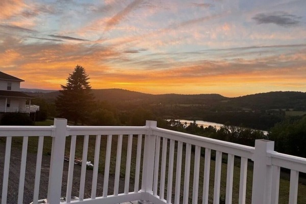 Sunset Views | Private Balcony | Rolling Hills & Lake