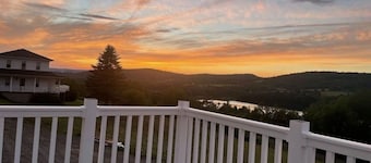 Lakeview Retreat Near Finger Lakes!