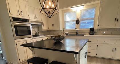 2-bedroom house in peaceful Paragould with fenced in backyard