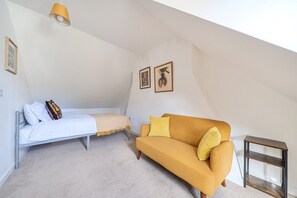 Room - Three bed house (sleeps 6) only 235m to the beach (Sidmouth)