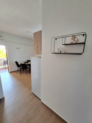 Dining - Apartment Nikolina 2 with Sea View (Supetarska Draga)