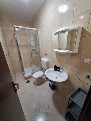 Shower, hair dryer, towels, toilet paper - Apartment Nikolina 3 with Sea View (Supetarska Draga)