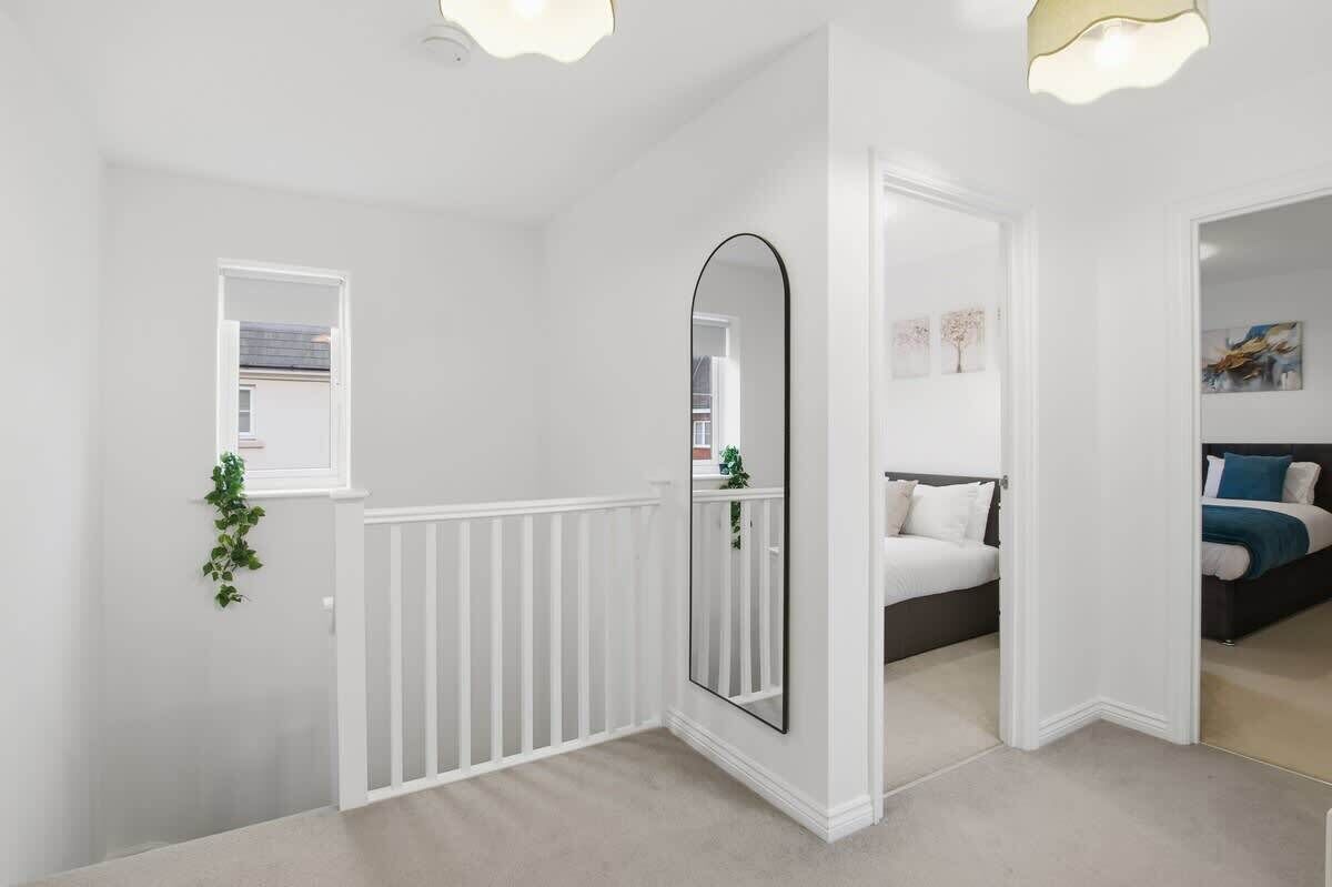 3 bedrooms, desk, iron/ironing board, free WiFi