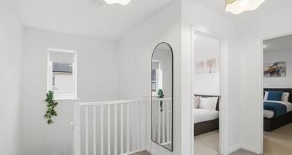 3-Bed House with Parking | Ideal for Contractors