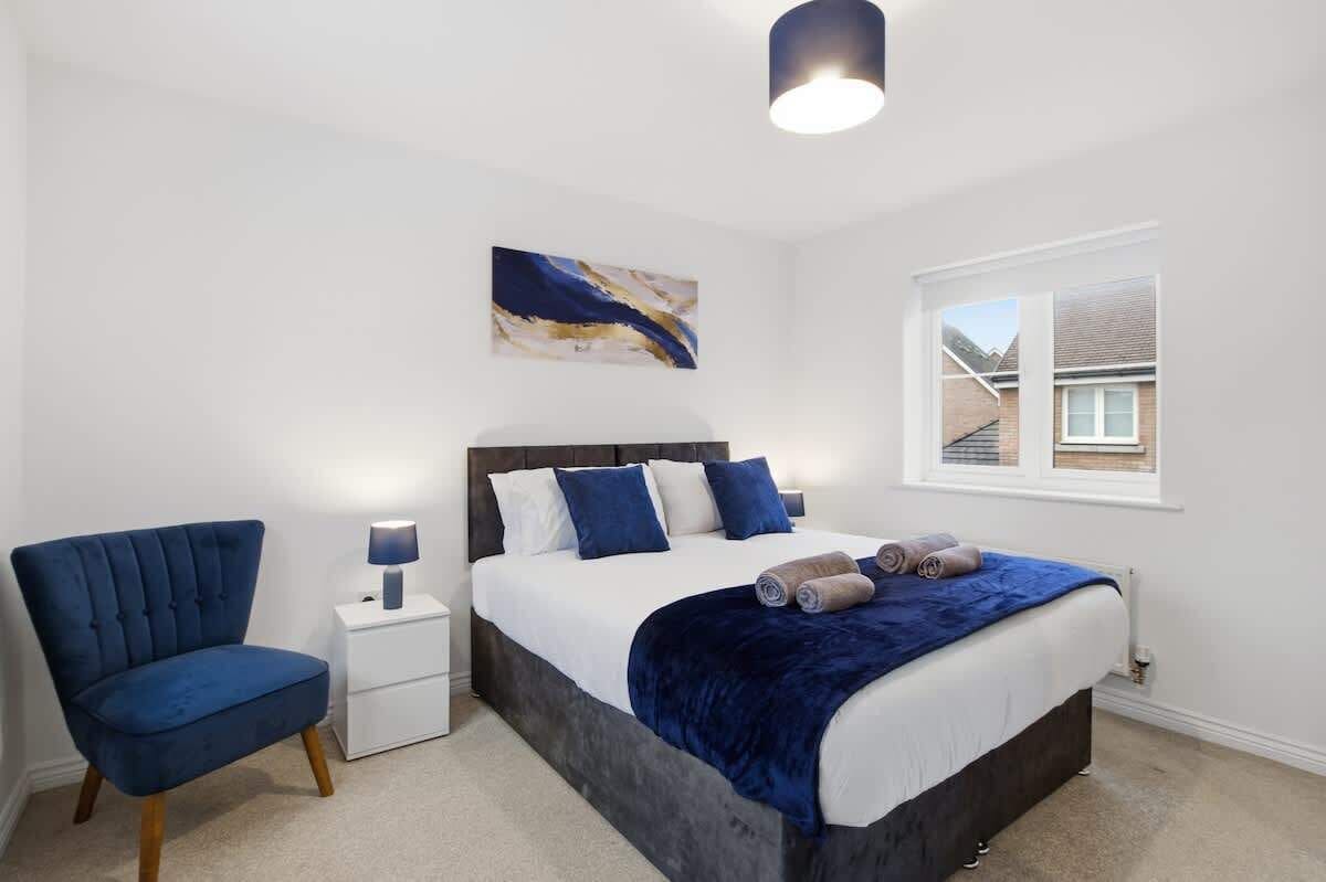 3 bedrooms, desk, iron/ironing board, free WiFi