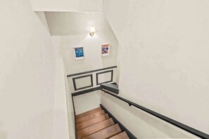 Interior - The Blanco | 1BR with Private Outdoor Courtyard (Philadelphia)