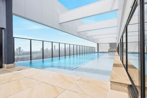Pool - Southport 2BR Retreat | Rooftop Infinity Pool (Southport)