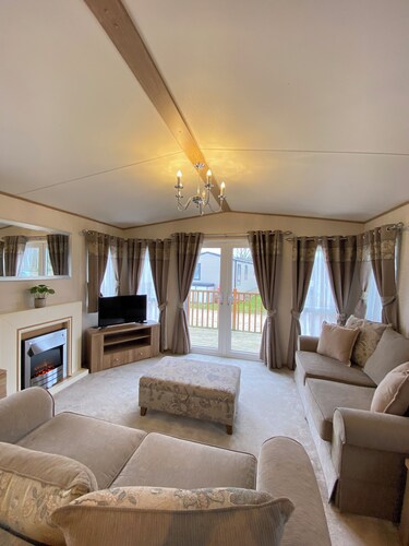 22 Sunset View lodge Seven Lakes Country Park, Crowle, Lincolnshire