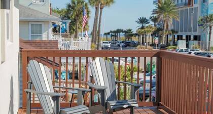 Beachside Bliss I 1 bedroom + loft I Oceanviews