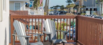 Beachside Bliss I 1 bedroom + loft I Oceanviews