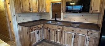 New Cabins in Virgin, Utah. Sleeps 6! Minutes from Zion National Park