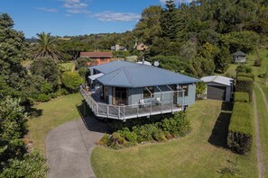 Exterior - Hosts on the Coast Peaceful on Purangi (Cooks Beach)
