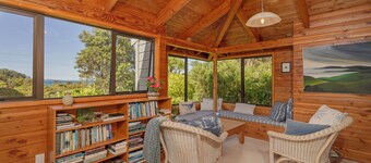 Hosts on the Coast Peaceful on Purangi