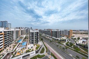 House - Free Housekeeping Visits During Your Stay - Stayshort - Contemporary Studio Retreat in Meydan for 2 (Dubai)
