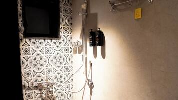 Deluxe Double Room, City View | Bathroom | Shower, towels, soap, shampoo
