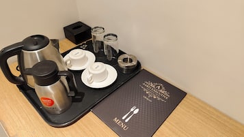 Quarto casal luxo, vista para a cidade | Café e/ou cafeteira