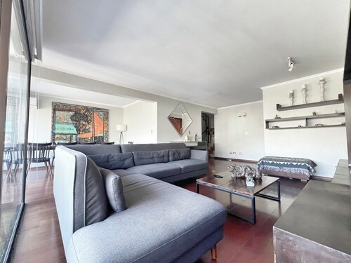Duplex 320 Mt2, 5 Bedrooms, 4 Bathrooms, Vitacura