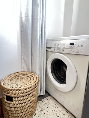Interior - Cozy 1-bedroom apartment in charming Paje with AC (Paje)