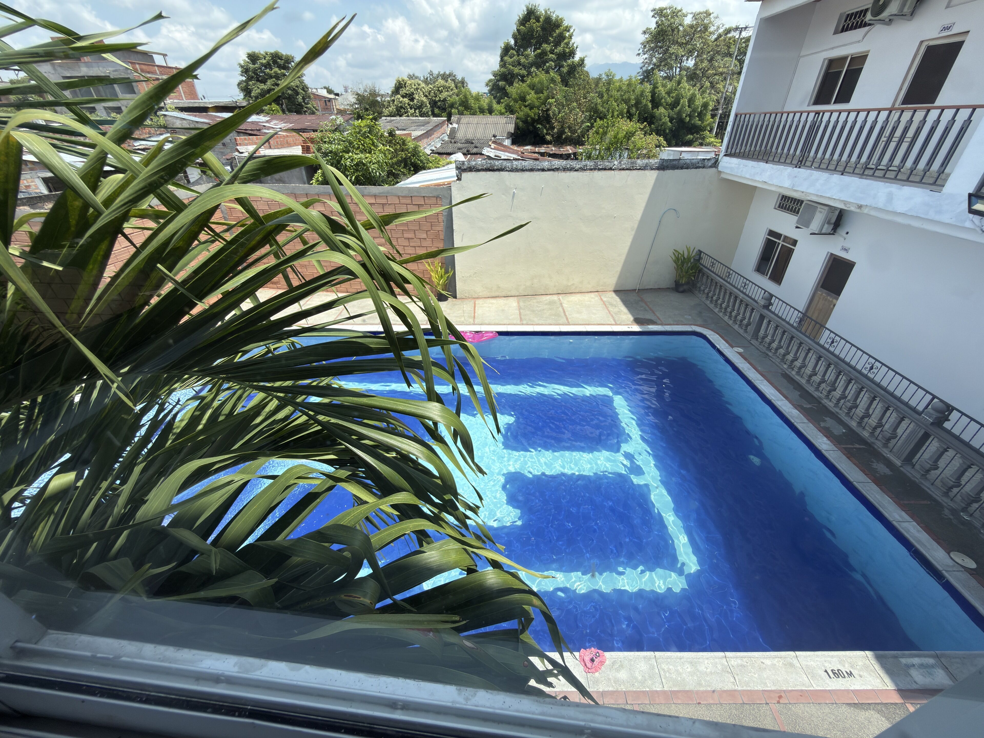 สระว่ายน้ำ